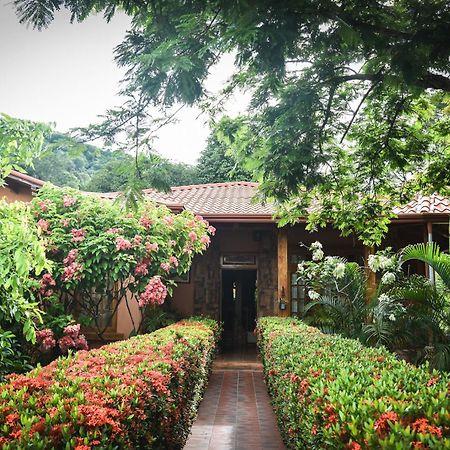 Casa Cora Bed And Breakfast Carmona Экстерьер фото