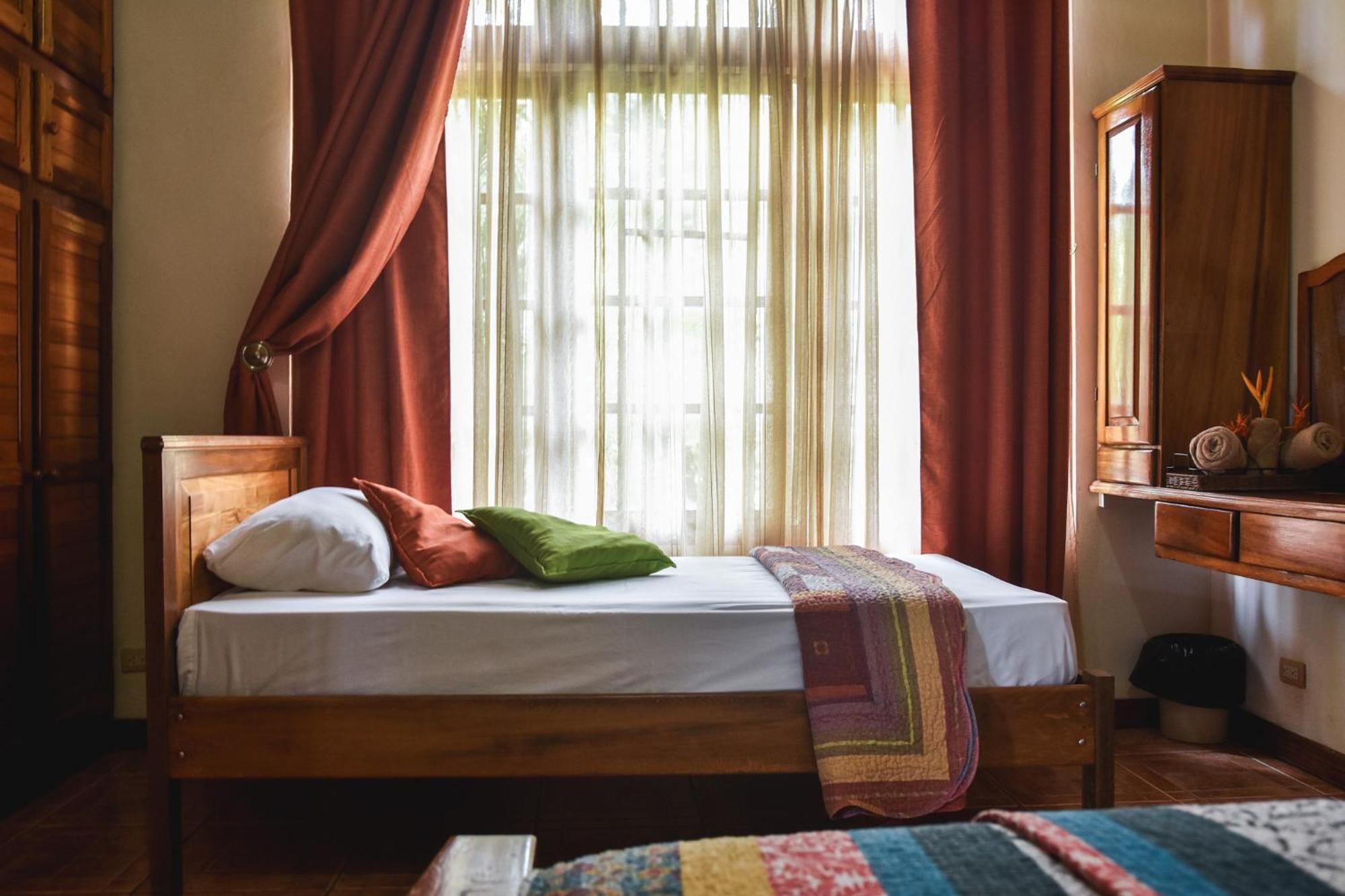 Casa Cora Bed And Breakfast Carmona Экстерьер фото